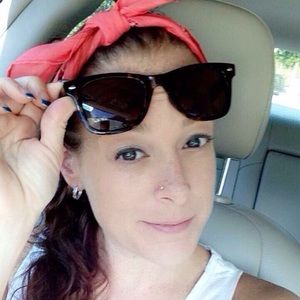 Meet your Posher, Lo